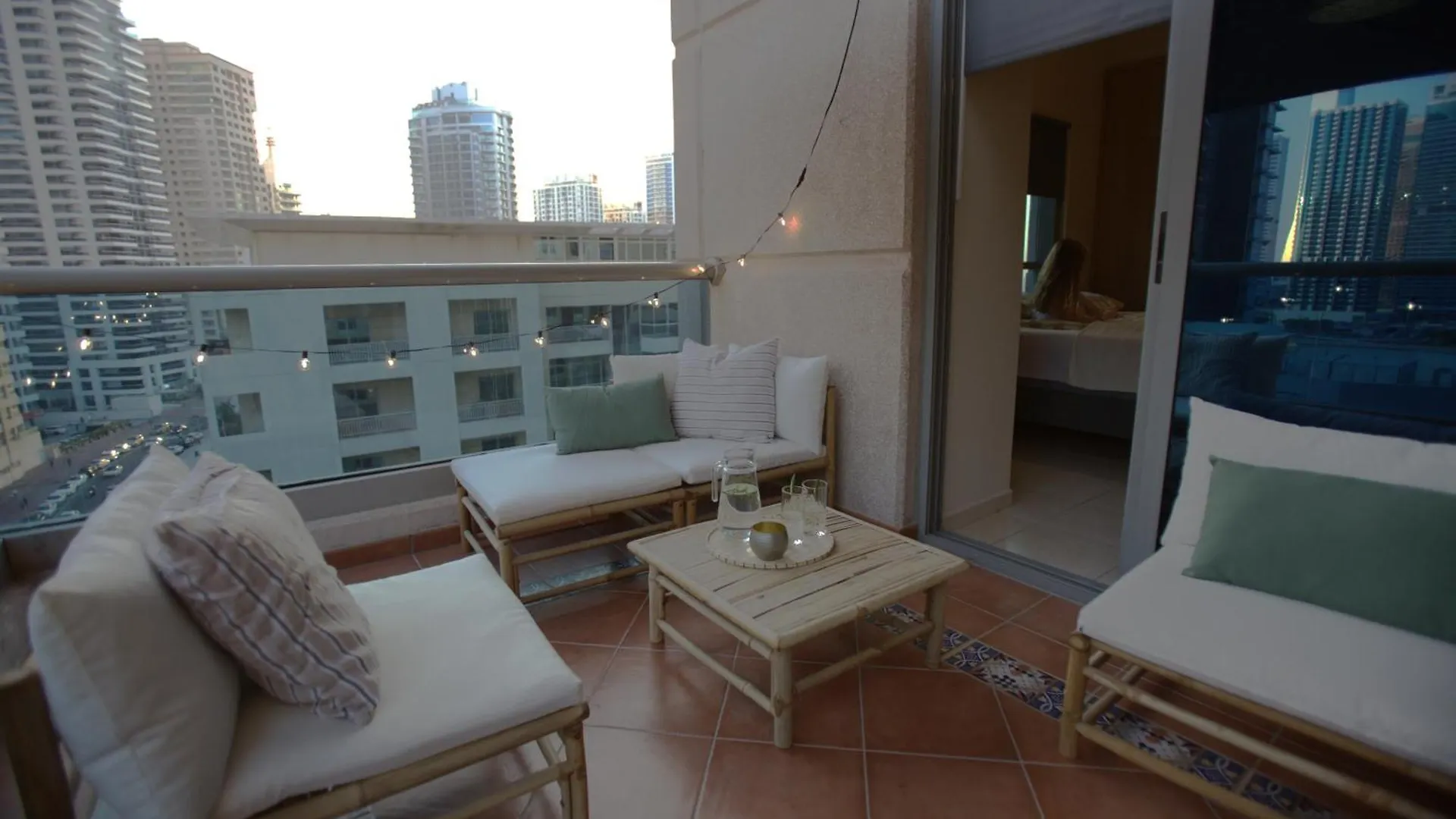 Apartment Your Home In Marina, One Bedroom Dubai
